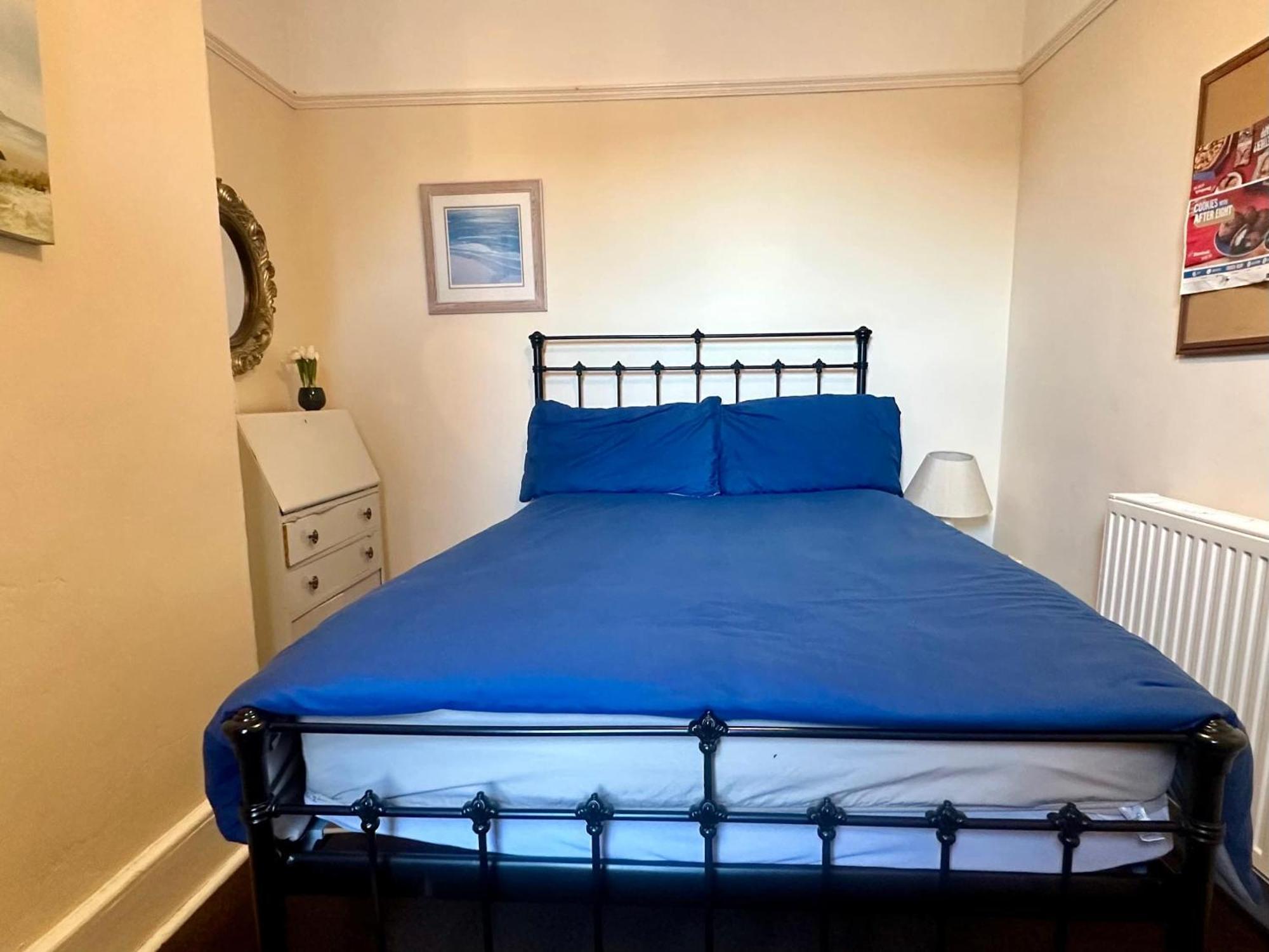 4 Bed Homely Retreat - Wolverhampton Dış mekan fotoğraf